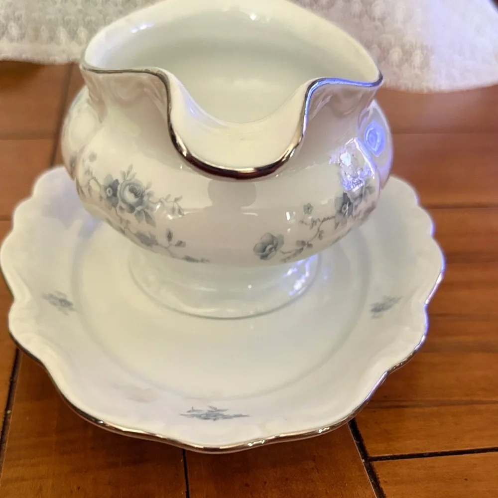 John Haviland Gravy Boat Attached Underplate Blue Garland Bavaria Backstamp - Picture 3 of 9